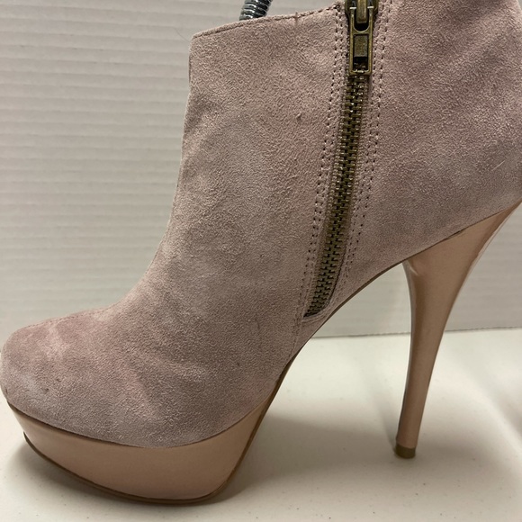 Steve Madden Bootie Size 7.5 - Picture 3 of 7